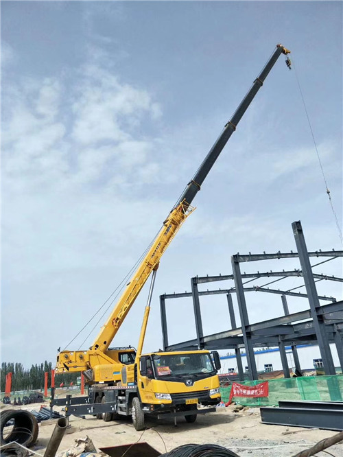 锦江区超高层建筑钢结构吊装案例